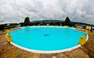 1024px-Ilkley_Outdoor_Pool