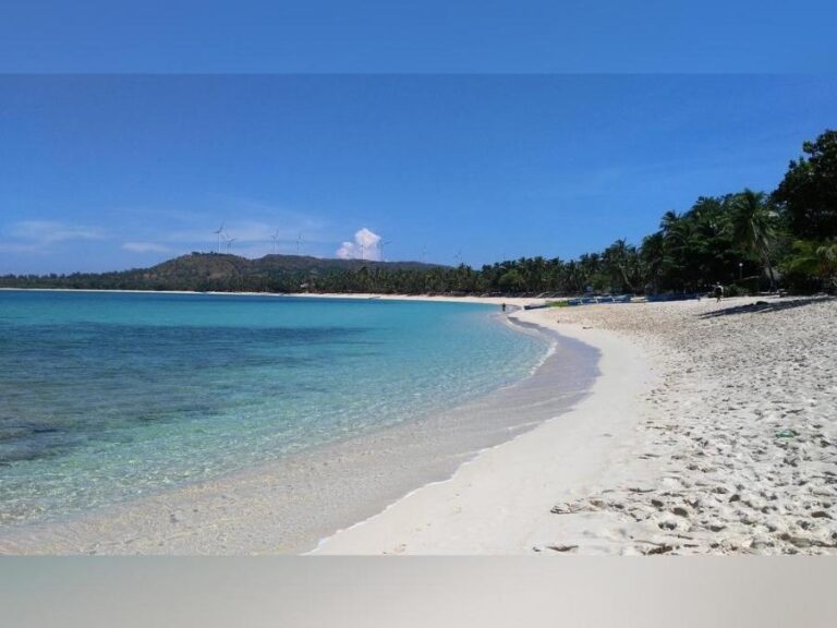 Saud Beach: Keindahan Alam yang Menawan di Pagudpud