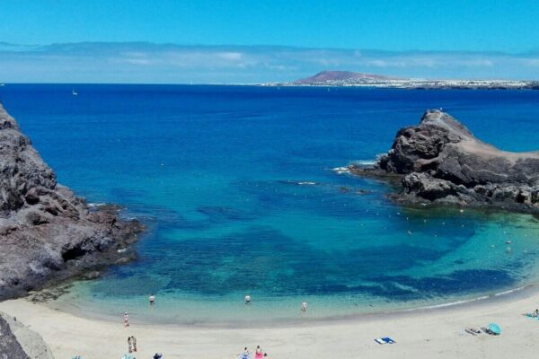 Keindahan Pantai Playa de Papagayo: Permata Tersembunyi di Lanzarote