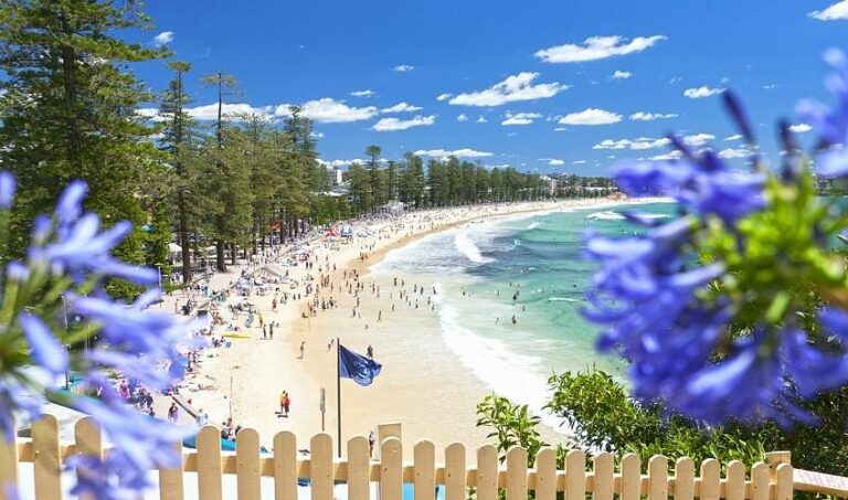 Menikmati Keindahan Alam di Manly Beach: Surga Pantai di Sydney