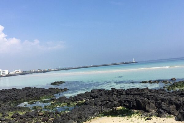 Pantai Sehwa: Keindahan Tersembunyi di Pulau Jeju