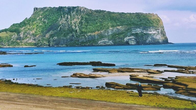 Pantai Gwangchigi: Keindahan Alam yang Menawan di Pulau Jeju