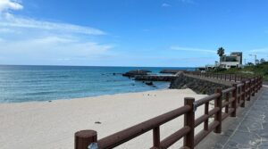 keindahan-pantai-coral-beach-yang-memukau