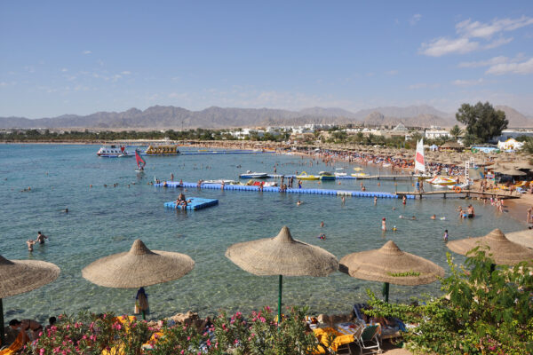 Keindahan Pantai Naama Bay: Surga Pantai di Sharm El-Sheikh