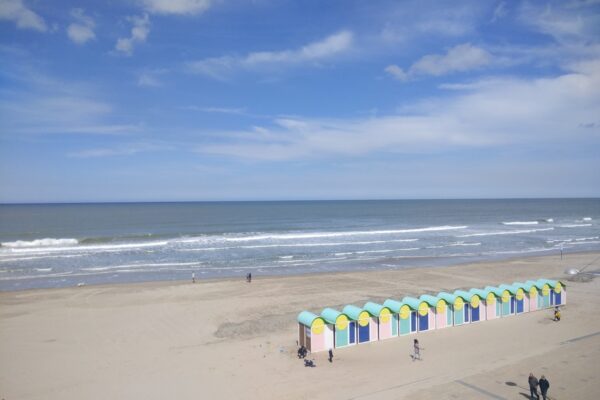 Pantai Plage de Malo-les-Bains: Pantai Indah di Malo-les-Bains