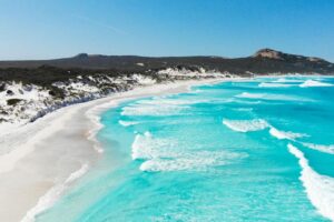 pesona-keindahan-pantai-lucky-bay-surga-tersembunyi-di-australia