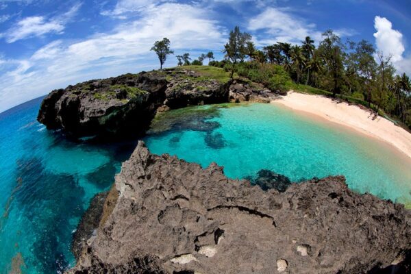 Pesona Keindahan Pantai Mandorak