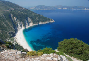 pesona-keindahan-pantai-myrtos-beach