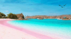 pesona-keindahan-pantai-tiga-warna