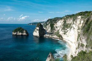 keindahan-pantai-emerald-beach-surga-tersembunyi-di-bali