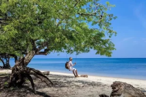 pantai-blubay-batroun-keindahan-alam-dan-pantai-yang-menawan