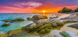 pantai-grandfather-keindahan-alam-dan-pesona-pantai-di-indonesia