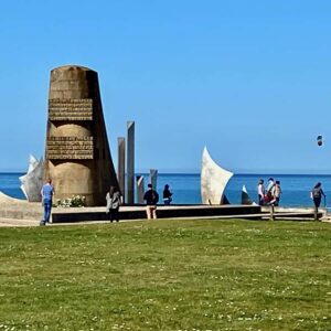 pantai-omaha-beach-sejarah-dan-keindahan-pantai-di-normandia