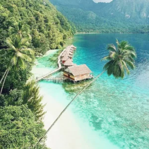 keindahan-alam-dan-pesona-pantai-jale-beach-di-indonesia