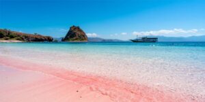 keindahan-alam-dan-pesona-pantai-joining-beach-di-indonesia