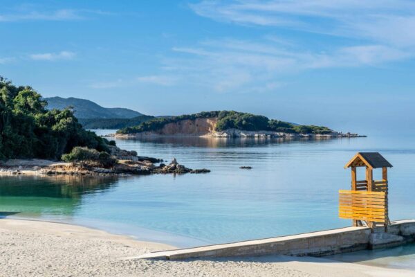 Keindahan Pantai Borsh: Surga Tersembunyi di Pantai Albania