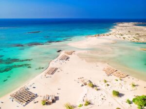 keindahan-pantai-elafonisi-di-pulau-crete-yang-menawan