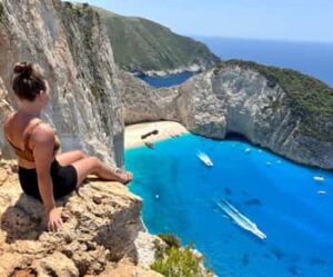 pantai-navagio-di-zakynthos-keindahan-alam-yang-menakjubkan