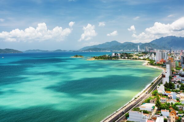 Pantai Nha Trang: Keindahan Alam dan Pesona Wisata Vietnam