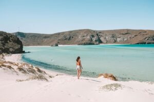 keindahan-alam-pantai-playa-balandra-di-meksiko