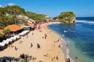 keindahan-pantai-indrayanti-surga-tersembunyi-di-bali-selatan
