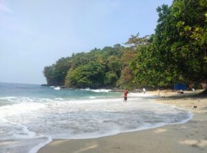 pantai-knokke-heist-pesona-pasir-putih-dan-suasana-tenang