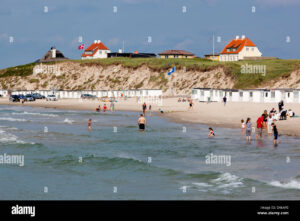 pantai-lokken-beach-pantai-indah-dan-menawan-di-denmark