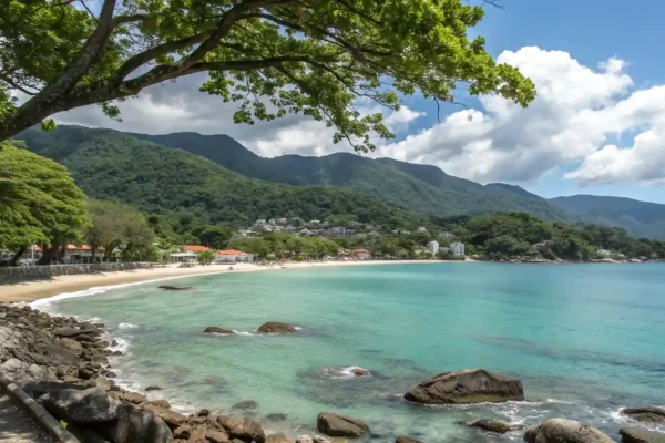 Pantai Playa Quila Quina: Surga Pantai yang Menawan di Indonesia