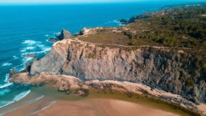 pantai-praida-da-fazenda-keindahan-alam-yang-menenangkan