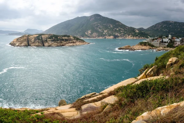 Pantai Shek O di Hong Kong: Keindahan Alam dan Suasana Tenang