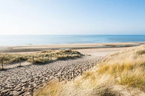 Pantai Strand Van Noordwijk: Keindahan Alam yang Menawan di Belanda