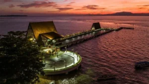 keindahan-dan-pesona-pantai-malalayang-dua-di-manado