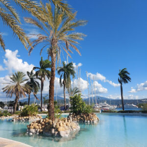 keindahan-pantai-san-roque-lake-di-pesisir-alam-indonesia