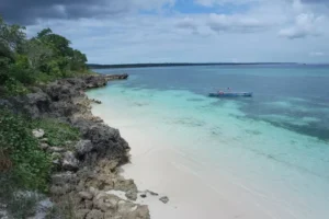 keindahan-pantai-talise-surga-tersembunyi-di-kupang