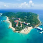 Keindahan Pantai Wuzhizhou Island di Pulau Hainan