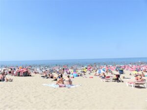 keindahan-pantai-zandvoort-aan-zee-di-belanda