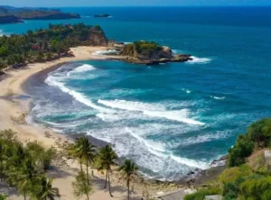 menikmati-keindahan-pantai-domburg-di-pesisir-jawa-timur