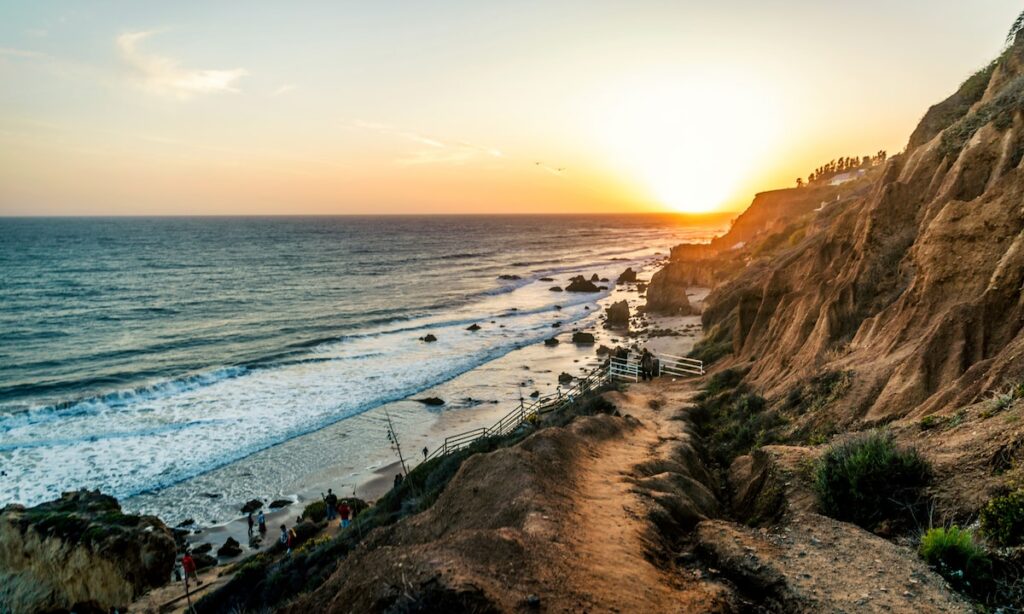 Pantai Malibu Beach, California: Pantai Indah dan Menawan