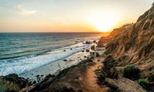 pantai-malibu-beach-california-pantai-indah-dan-menawan