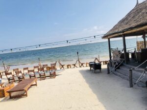 pantai-oniru-private-beach-surga-tersembunyi-di-lagos-nigeria