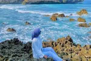 pantai-playa-escondida-surga-tersembunyi-di-pantai-yang-menawan