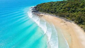 pantai-playa-varese-keindahan-alam-dan-suasana-tenang