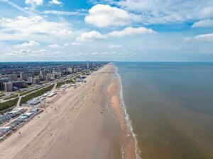 pantai-zandvoort-pantai-pasir-indah-di-belanda