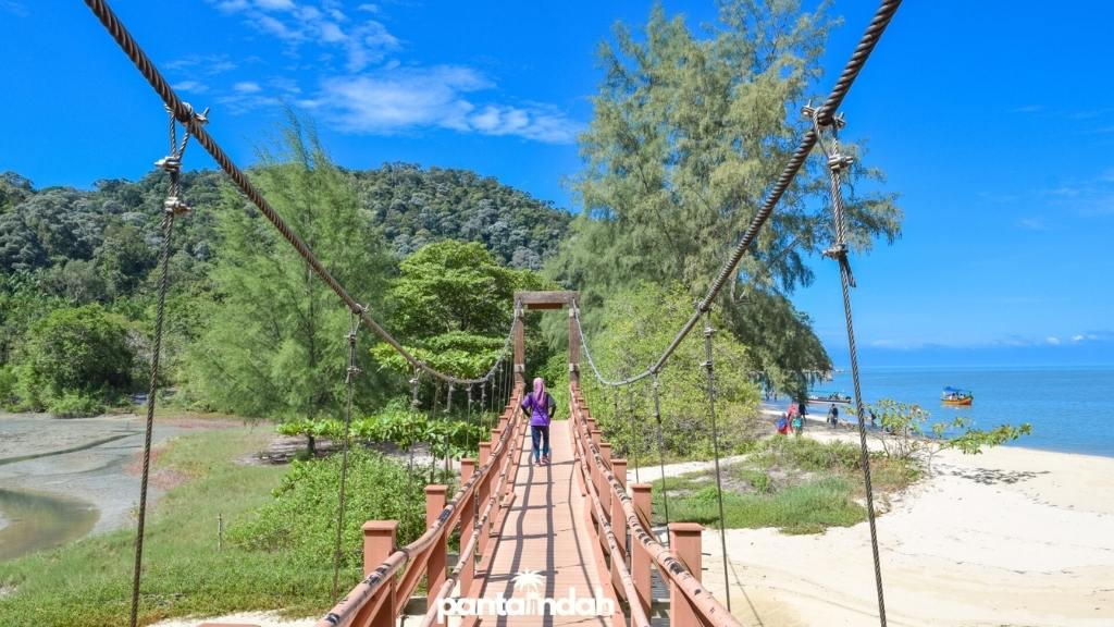 keindahan-alam-dan-pesona-pantai-teluk-bahang-di-pulau-pinang