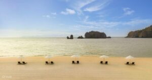 keindahan-pantai-tanjung-rhu-di-pulau-langkawi-malaysia