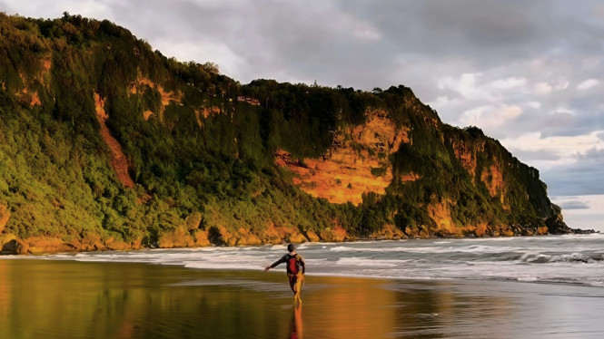 pantai-donetsk-sea-beach-keindahan-alam-dan-panorama-laut