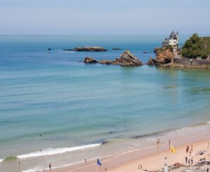 pantai-la-cote-des-basques-pantai-indah-di-biarritz-perancis