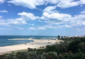 pantai-mamaia-pantai-terkenal-di-rumania-yang-menawarkan-keindahan-alam