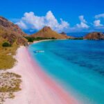 pantai-olimp-pesona-alam-dan-keindahan-pantai-di-indonesia