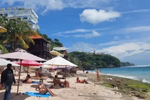 pantai-serendipity-beach-surga-tersembunyi-di-bali